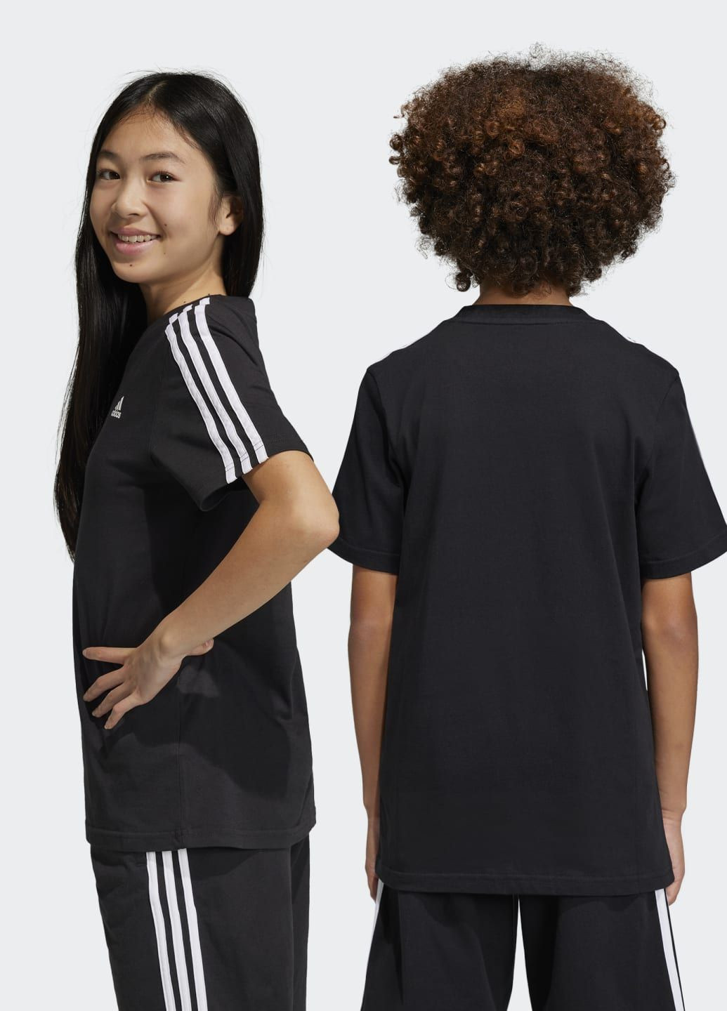 Черная демисезонная футболка essentials 3-stripes cotton adidas