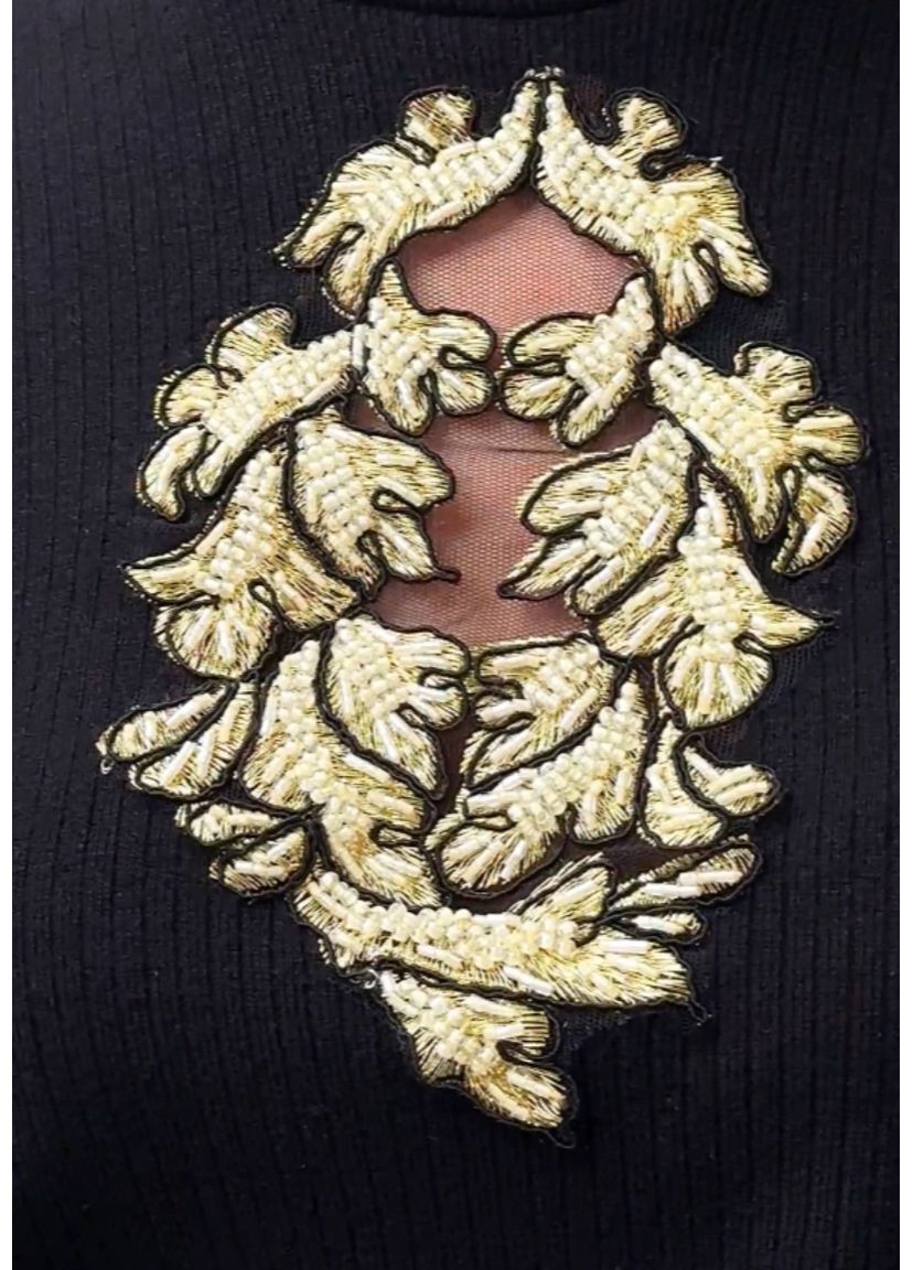 Чорна чорна трикотажна кофта з декоративною прикрасою - ua42 / eu36 Iren Klairie