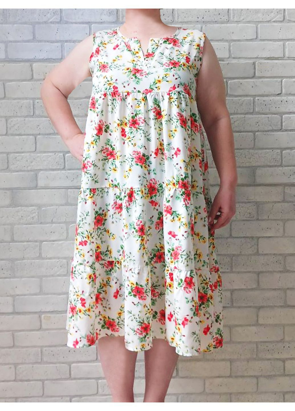 женский женский штапельный сарафан на кокетке с воланами, платье без рукава цвет молочный в цветочный принт No Brand в цветочек