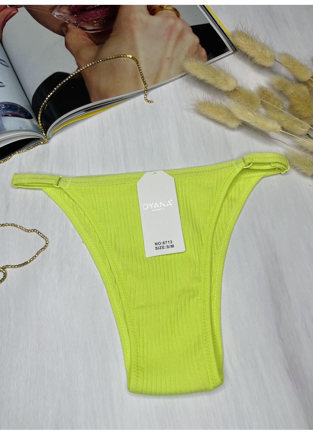 Трусики бразиліани в рубчик з регуляторами об'єму Dyana Intimates (352768601)