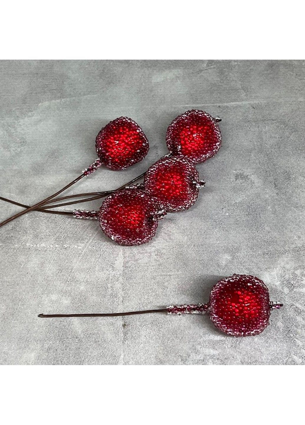 Яблочко маленькое в сахаре (искусственное) на проволоке, 2 см, красный, арт 019193 - 1 шт. No Brand (363186458)