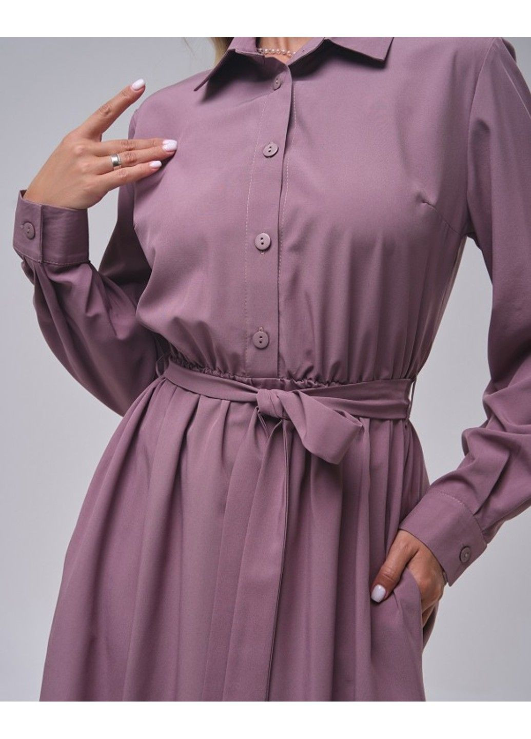 Коричневое повседневный платья sa-555 коричневый ISSA PLUS