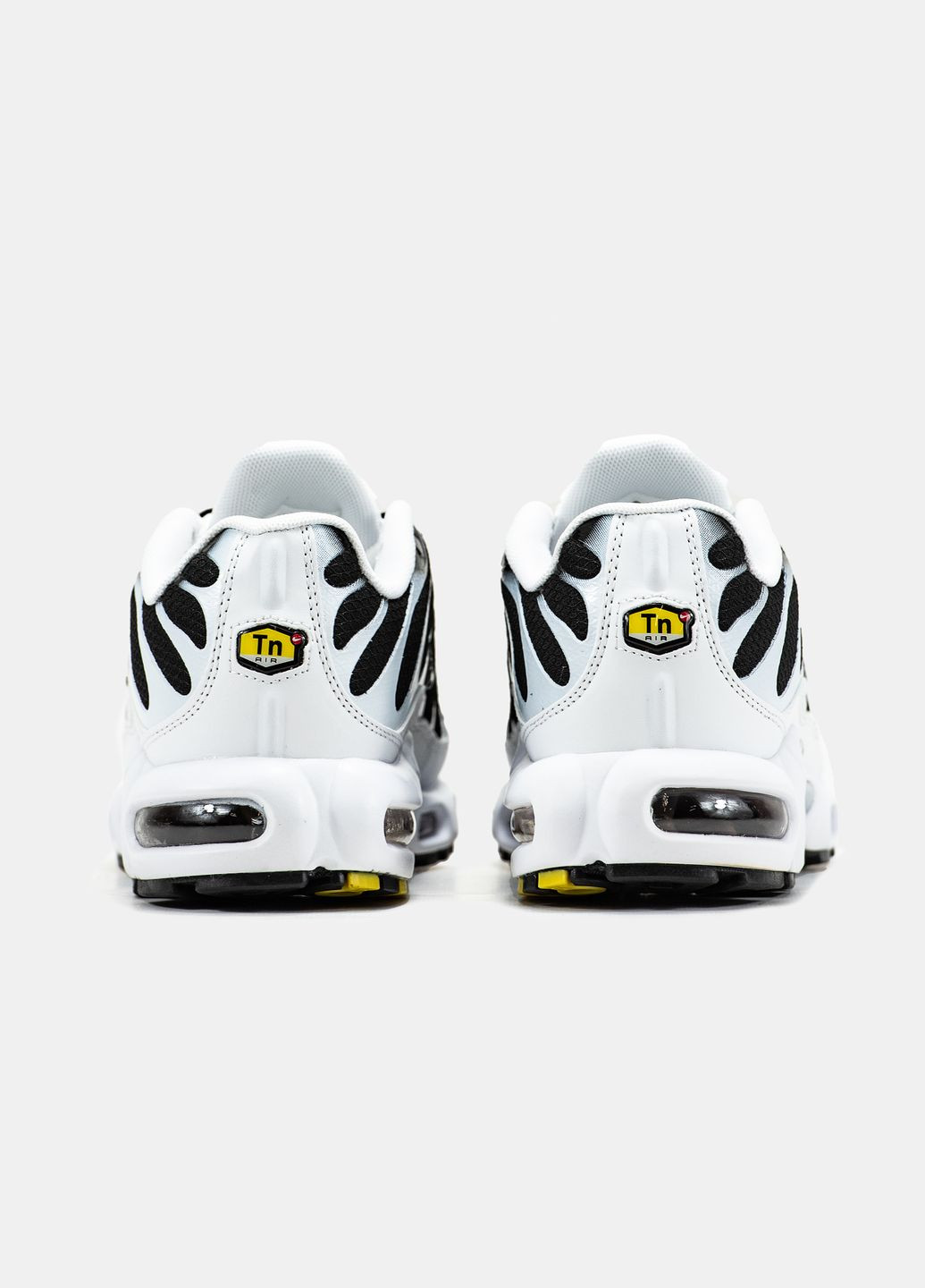 Кроссовки женские и мужские Nike Air Max TN Plus black white | Найк Аир Макс ТН Плюс черно-белые No Brand чёрно-белые демисезоны (315482997)