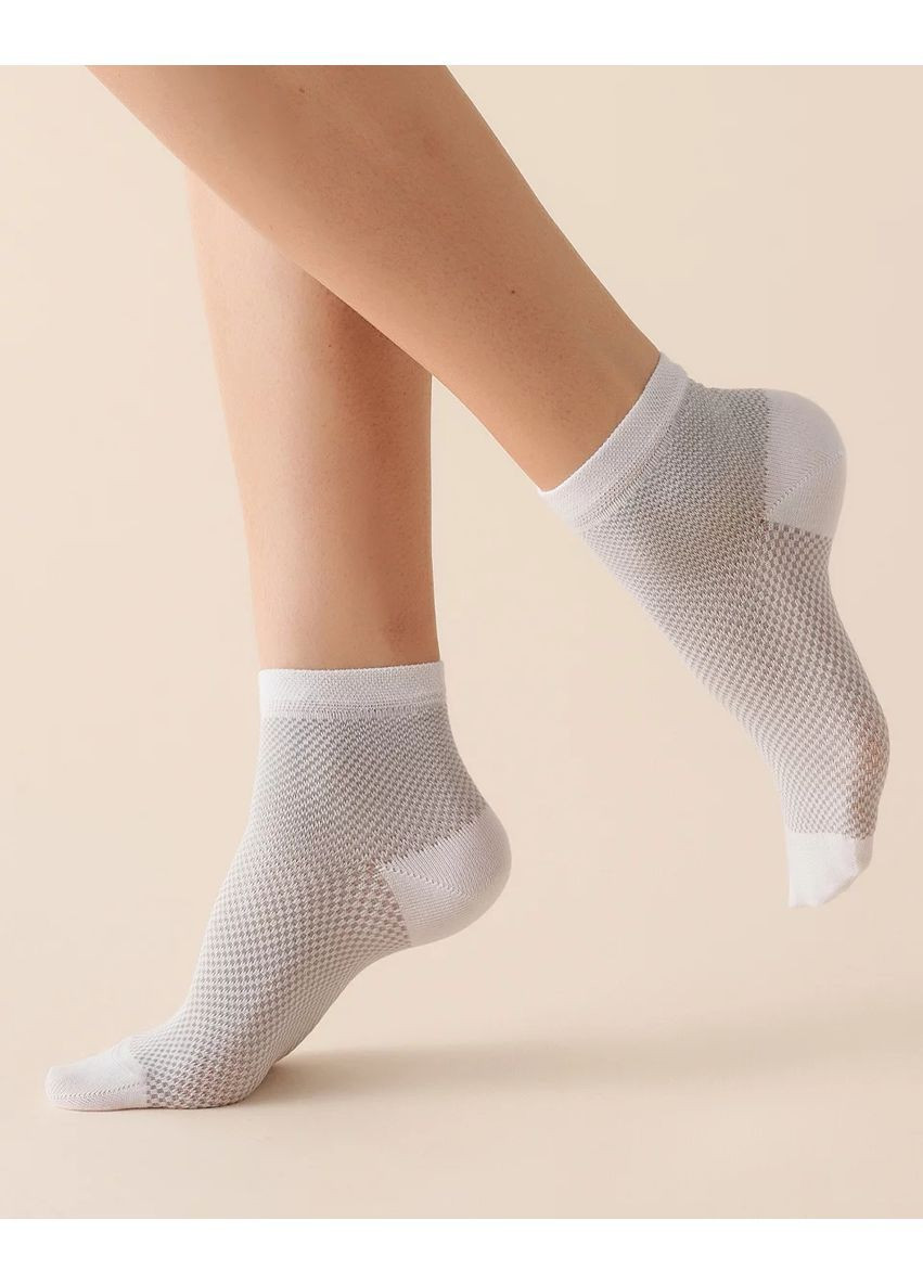 Белые женские хлопковые носки Gabriella абстрактные (363256446)