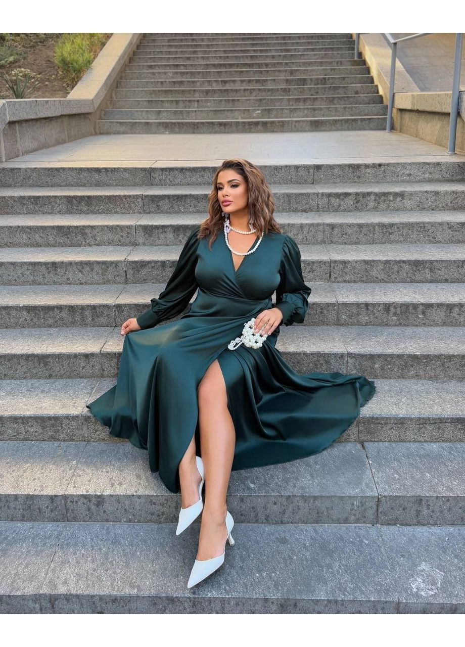 Темно-зелена сукня на запах, колір темно-зелений Fashion