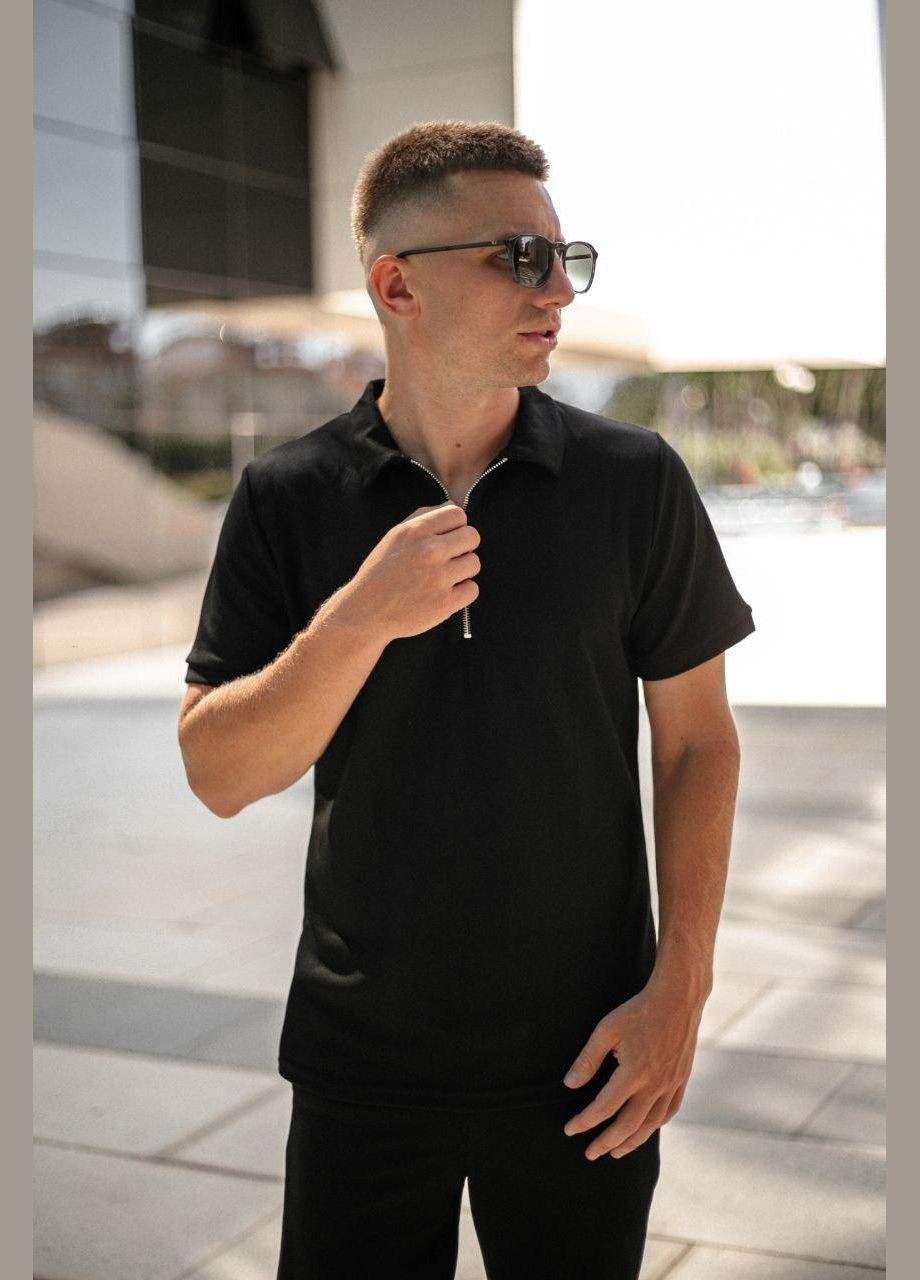 Черная поло комфортное мужское без принта для повседневной носки, летнего гардероба и прогулок с коротким рукавом Intruder