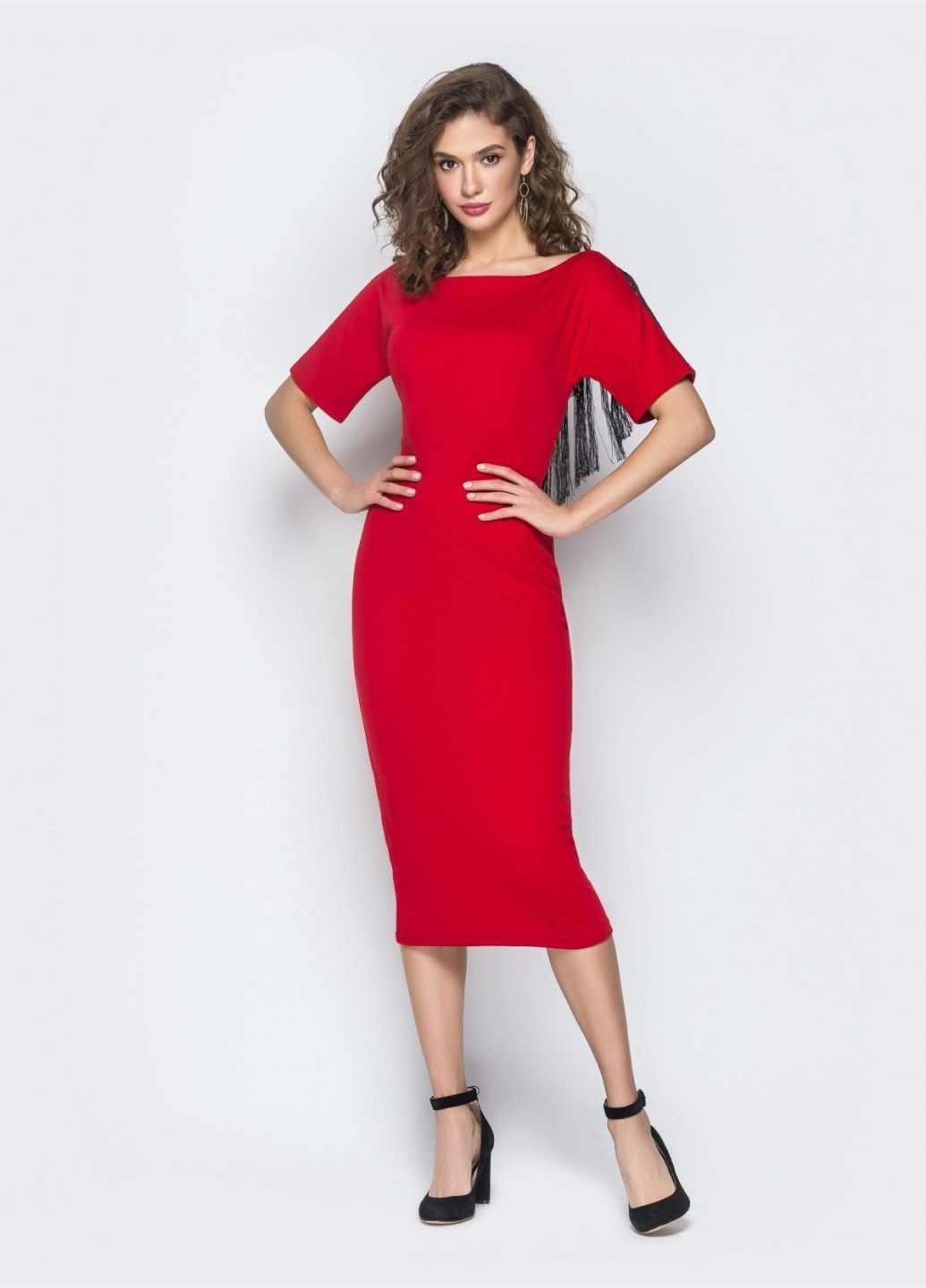 Красное вечернее красное платье с бахромой и ложным запахом по спинке Dressa однотонное