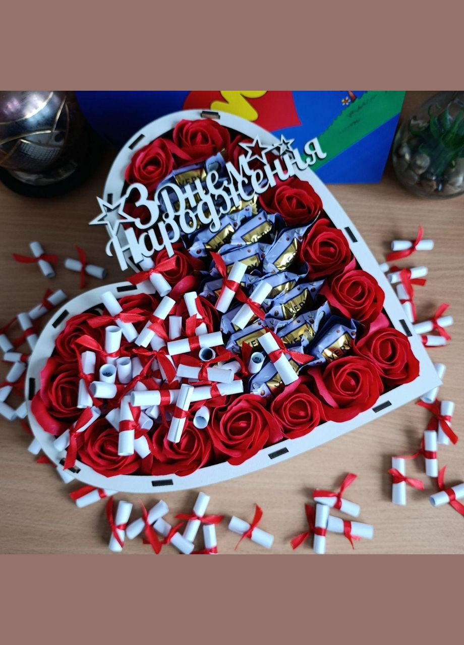 Подарунковий бокс серце з цукерками трояндами та 101 причиною «Чому я тебе люблю» (ar174) No Brand (317775919)