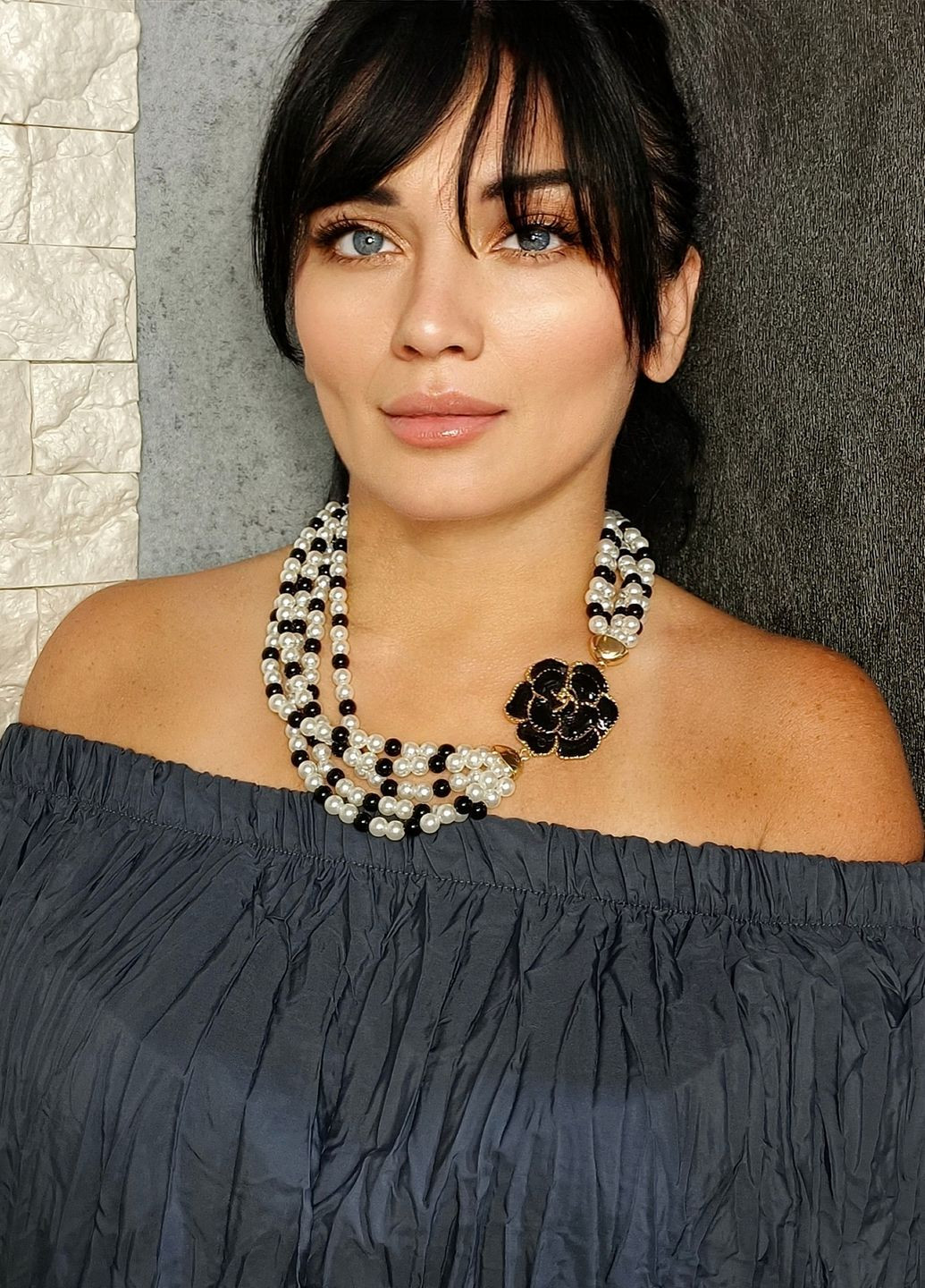 Колье di classe з перлів із чорною квіткою (336803706)