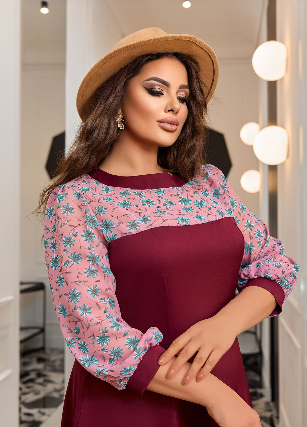 Бордовое праздничный, коктейльное, вечернее, деловое платье миди силуэтное из креп-костюмной ткани с длинными рукавами силуэтная, с юбкой-солнце, клеш No Brand однотонное