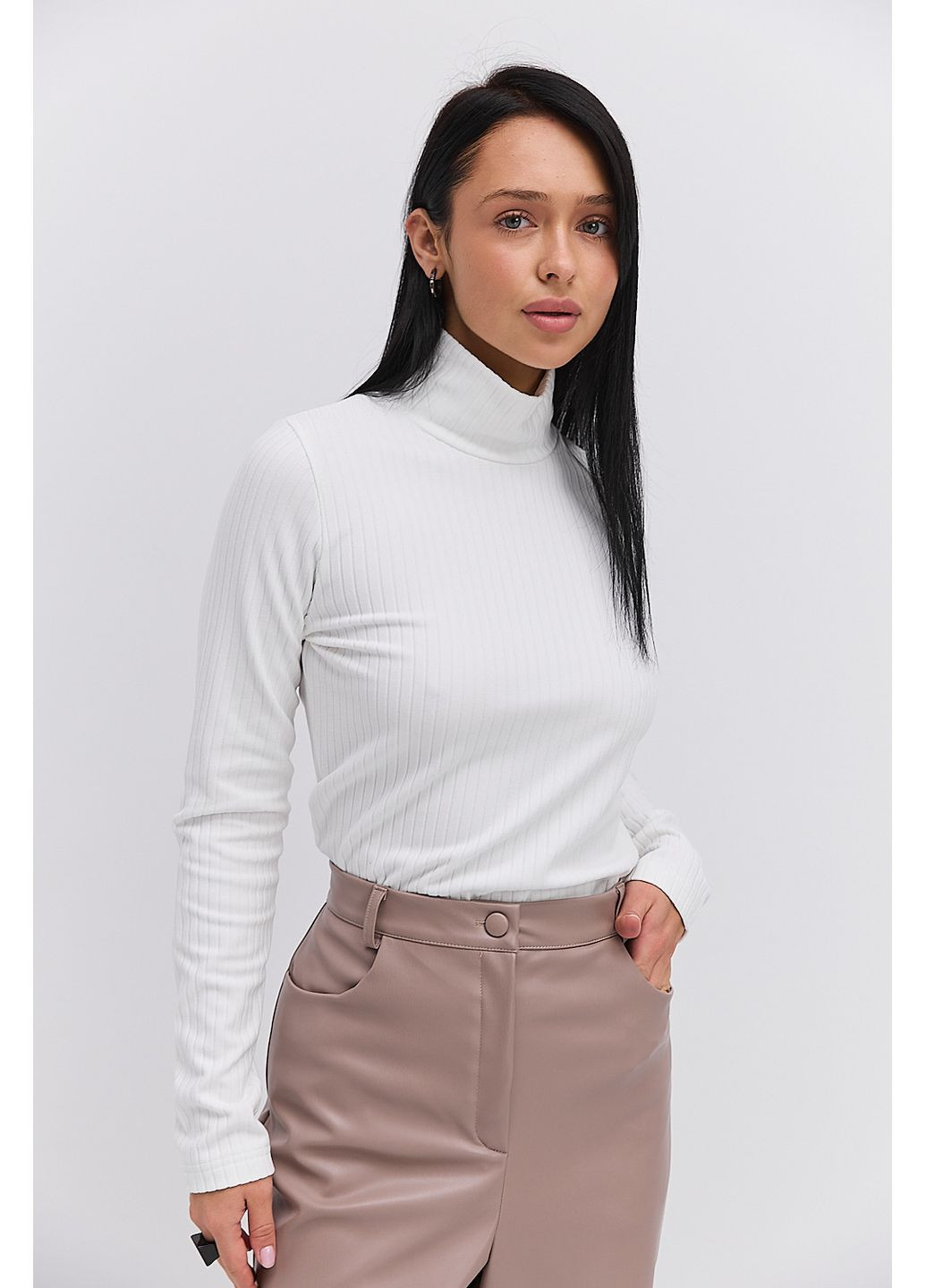 Жіночий теплий лонгслів сірий з коміром-стійкою Arjen (370601781)