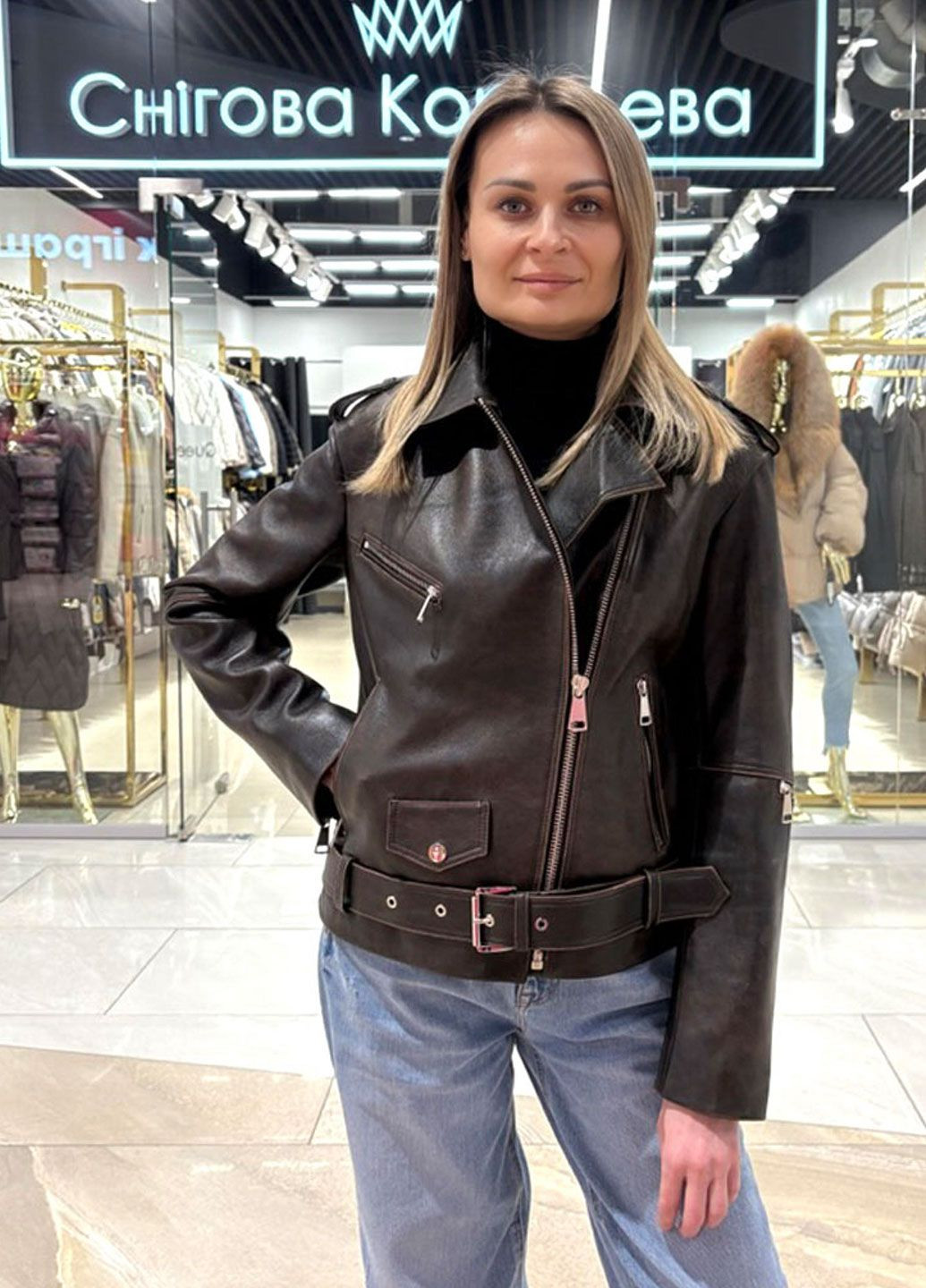 Коричнева демісезонна жіноча куртка косуха з коричневої вінтажної шкіри косуха Ece