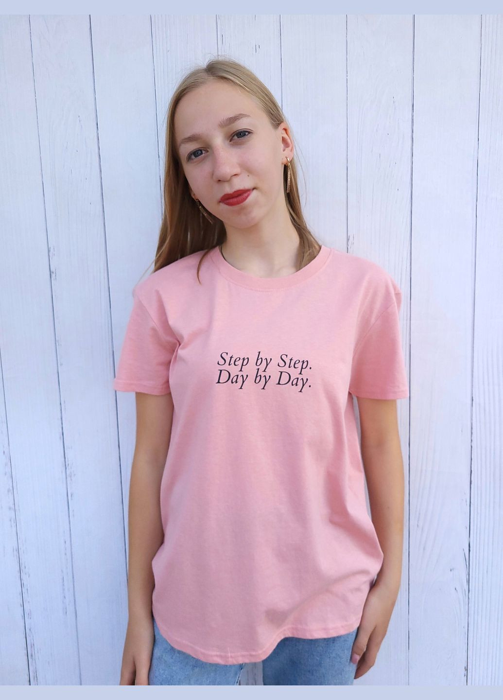 Розовая демисезон футболка женская классическая однотонная с надписью Pink Woman