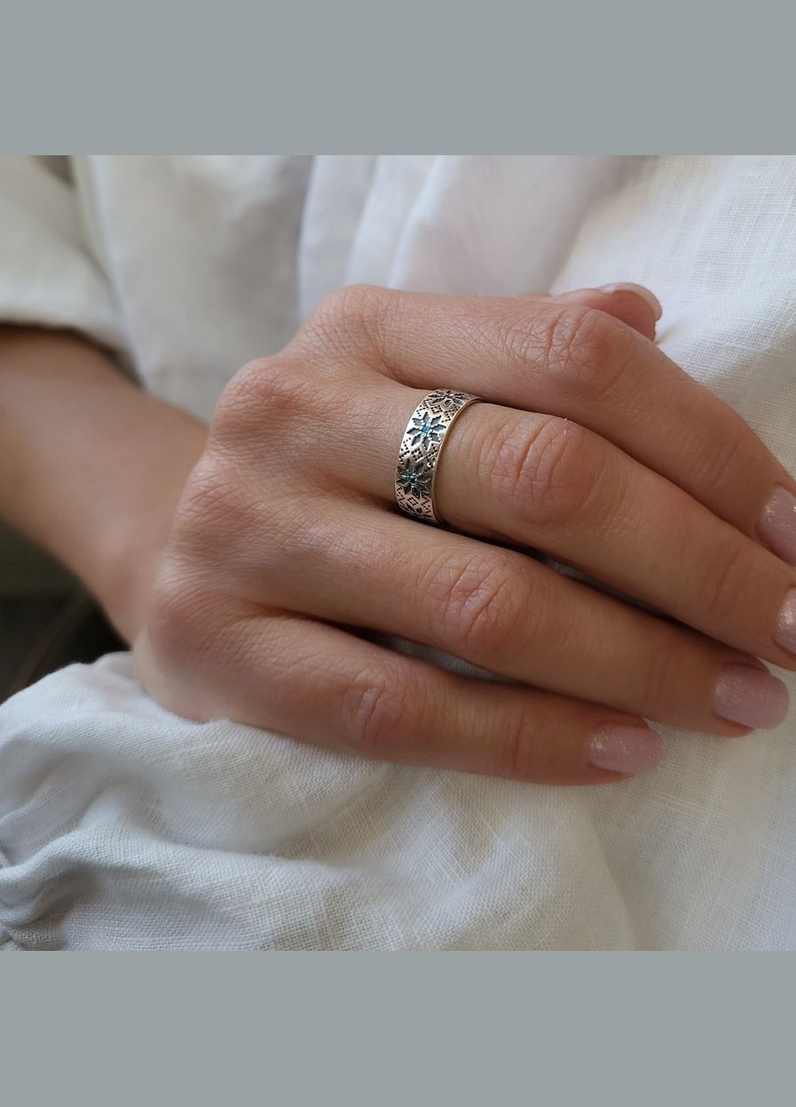 Срібна каблучка Вишиванка із Блакитними Каменями розмір срібло 925 проби чорнене 4670ч 2.70г No Brand (306742856)