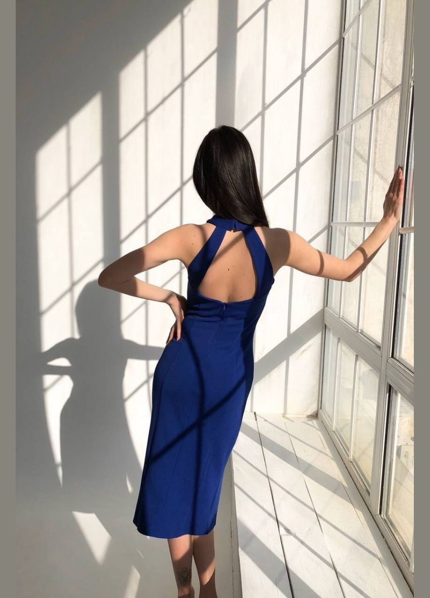 Синее коктейльное платье футляр WINN однотонное