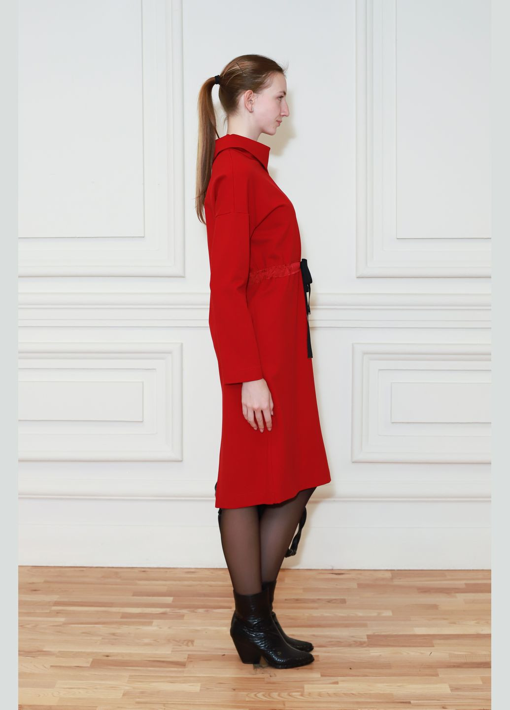 Красное деловое, кэжуал вискозное красное платье в деловом стиле гаурда Dolcedonna