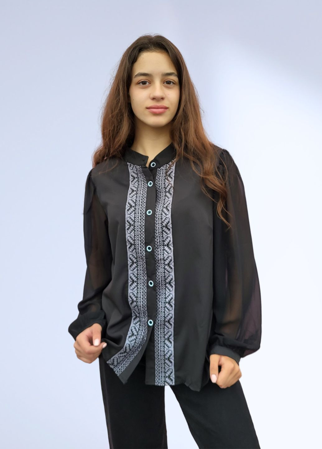 Чёрная женская блузка с вышивкой современная вышиванка No Brand