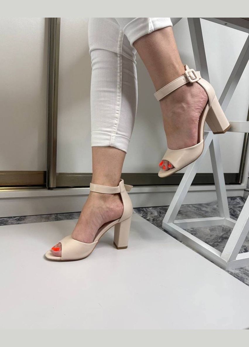 L&M Женские бежевые босоножки на каблуке бежевый з искусственная кожа, — лето (335999633)