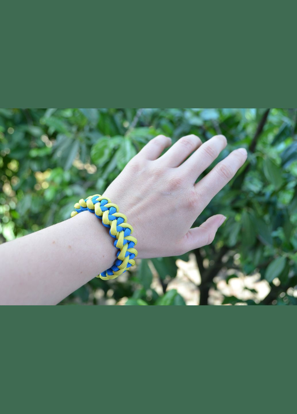 Браслет Патріот із паракорду плетіння Акулячий Зуб колір прапор України на фастексі маленькому + брелок у подарунок No Brand (341739028)