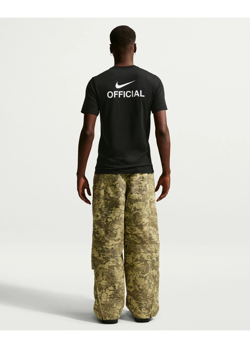 Бежева футболка u nsw tee std official Nike