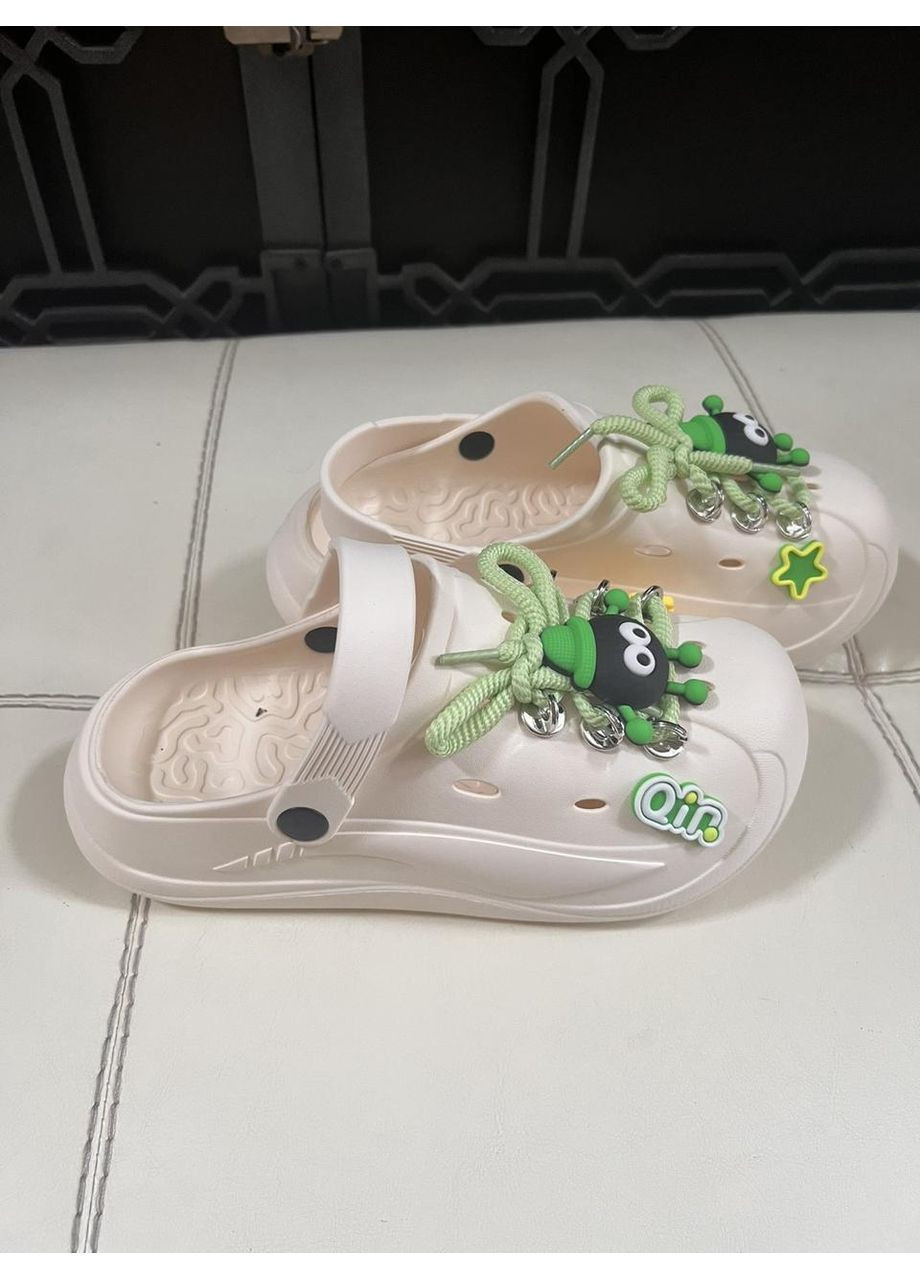 Кроксы женские с джибитсами No Brand (370217725)