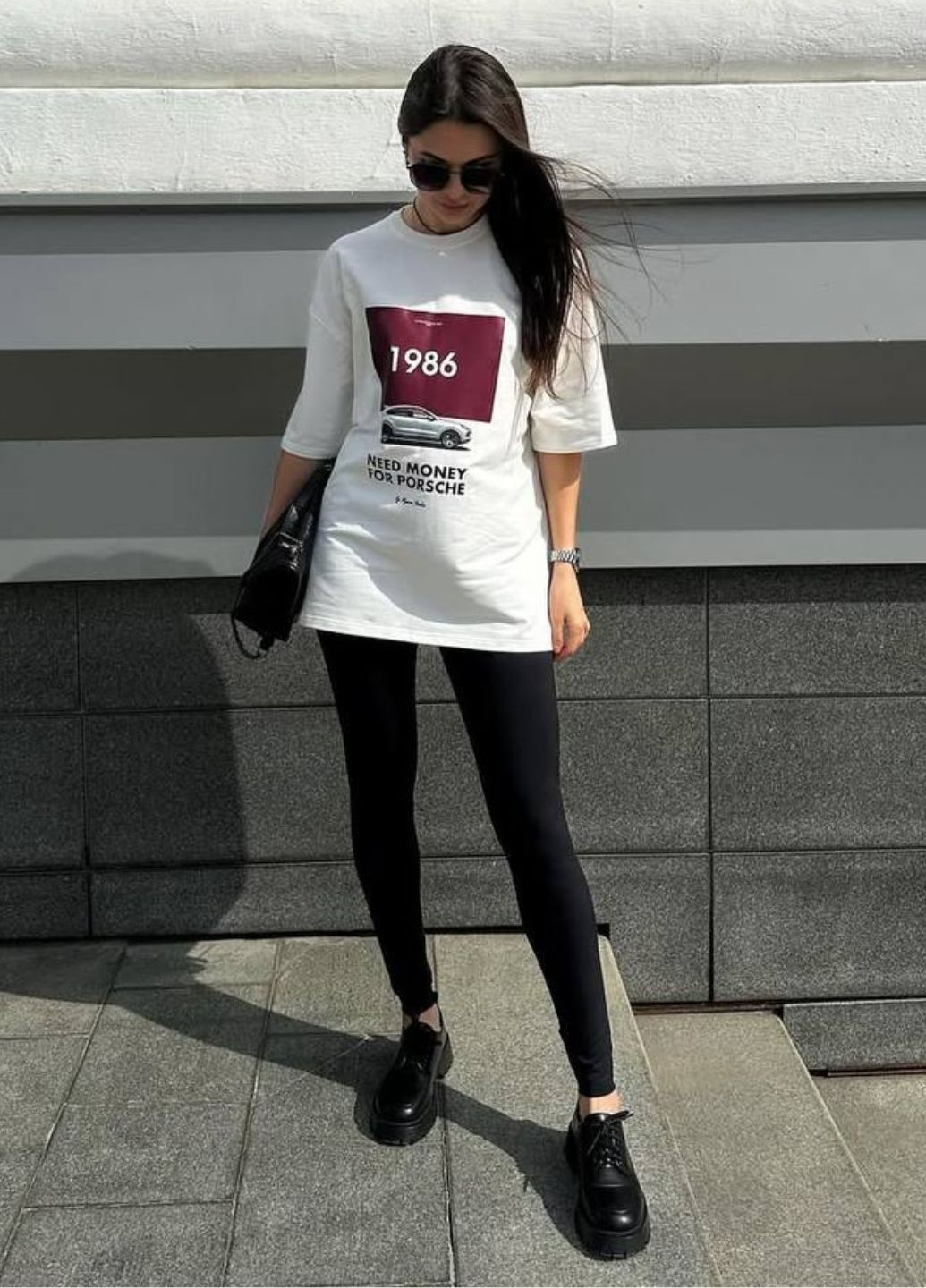 Футболка с рисунком и надписью Tik-Tak - (325401486)