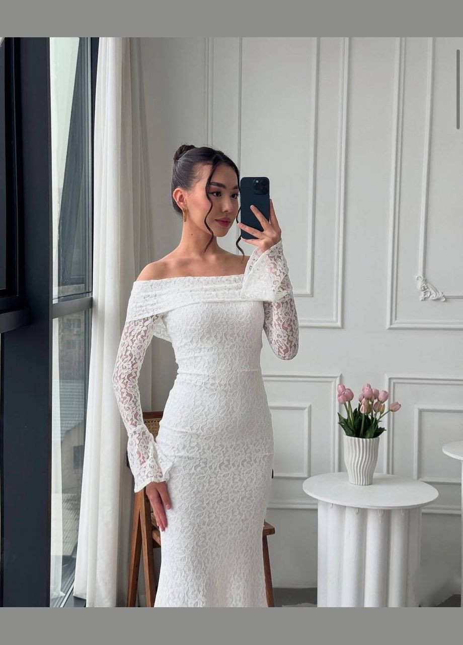 Молочное праздничный, откровенный, коктейльное, вечернее женское платье с открытыми плечами, силуэтная FINO Mode