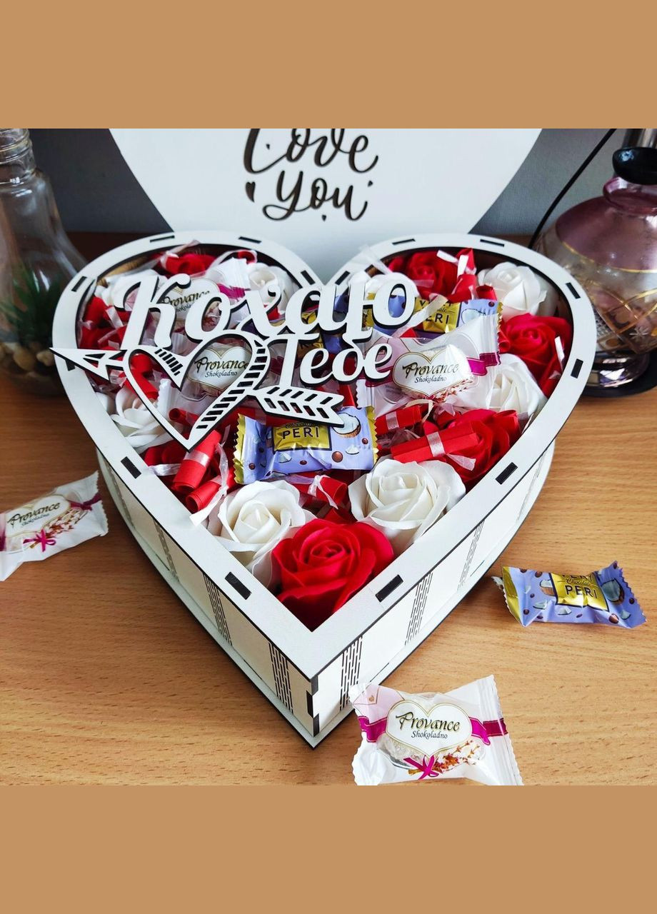 Бокс у формі серця з цукерками 101 причиною «Чому я тебе кохаю» і троянд для дівчини (ar154) No Brand (317171294)