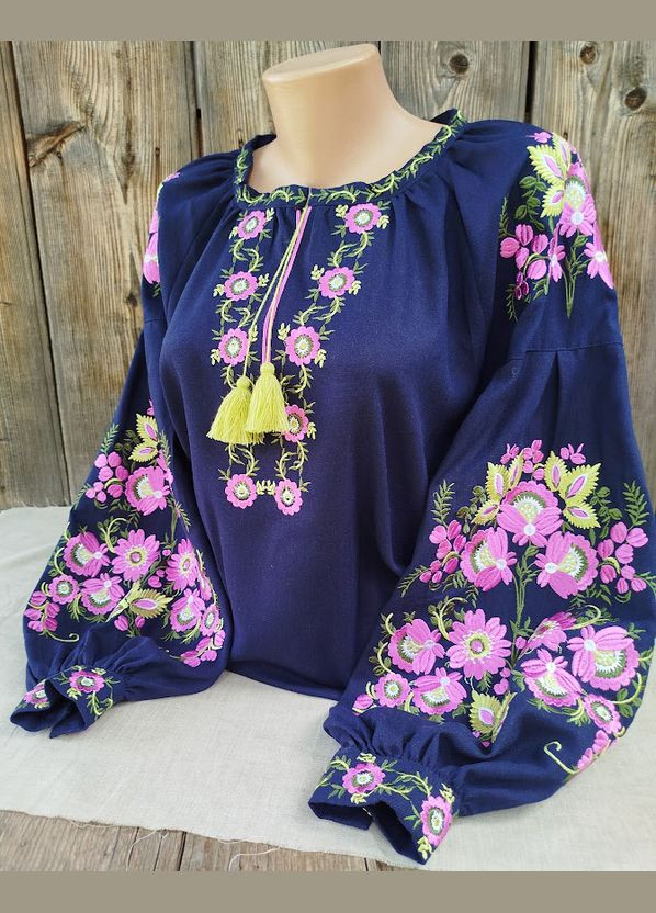 Тёмно-синяя вышиванка, женская вышитая блузка на темно-синем домотканом, длинный рукав Українська вишиванка узор цветочный прямой, свободная домотканное полотно (345707975)