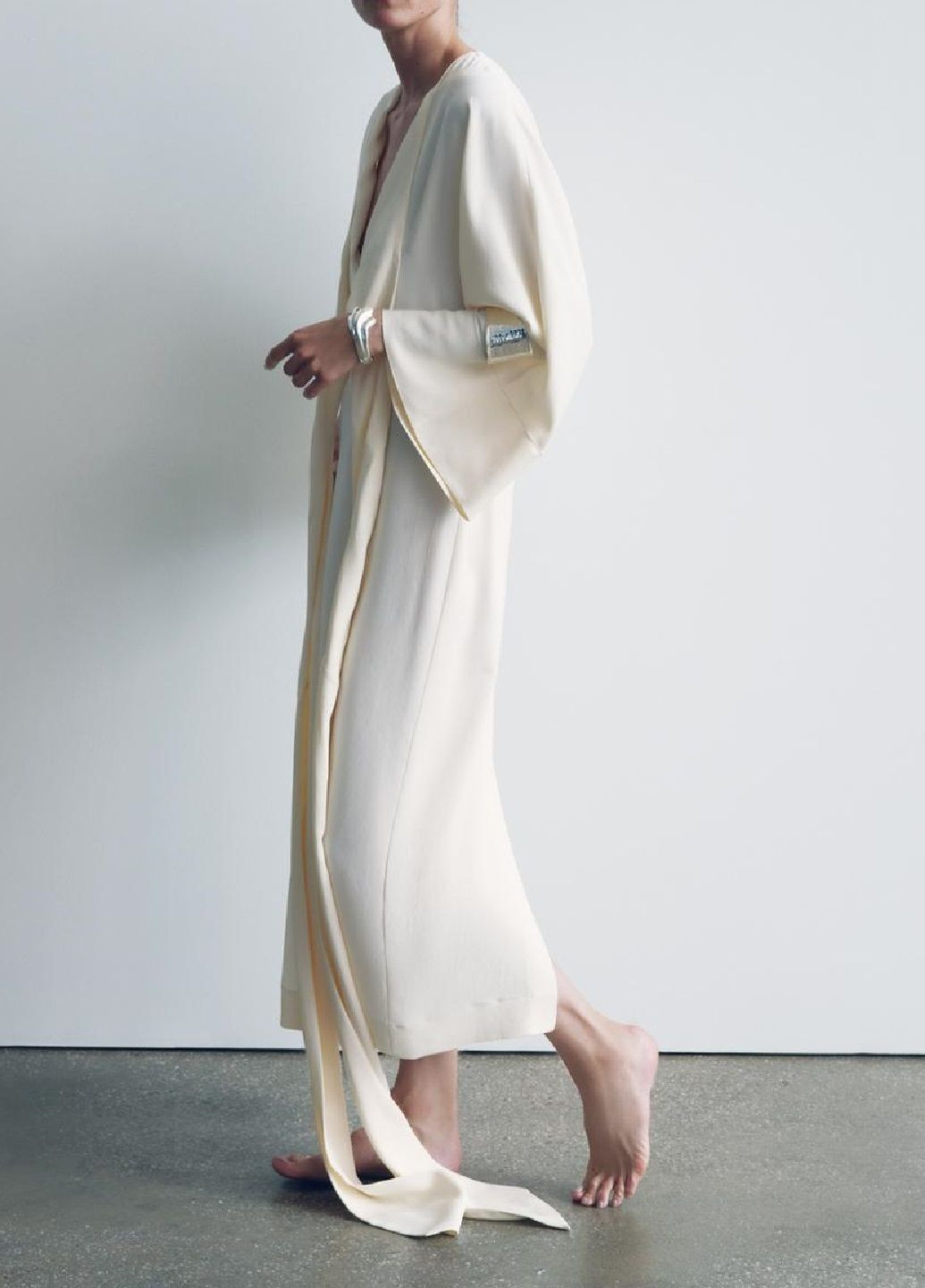 Молочна повсякденний сукня Zara однотонна