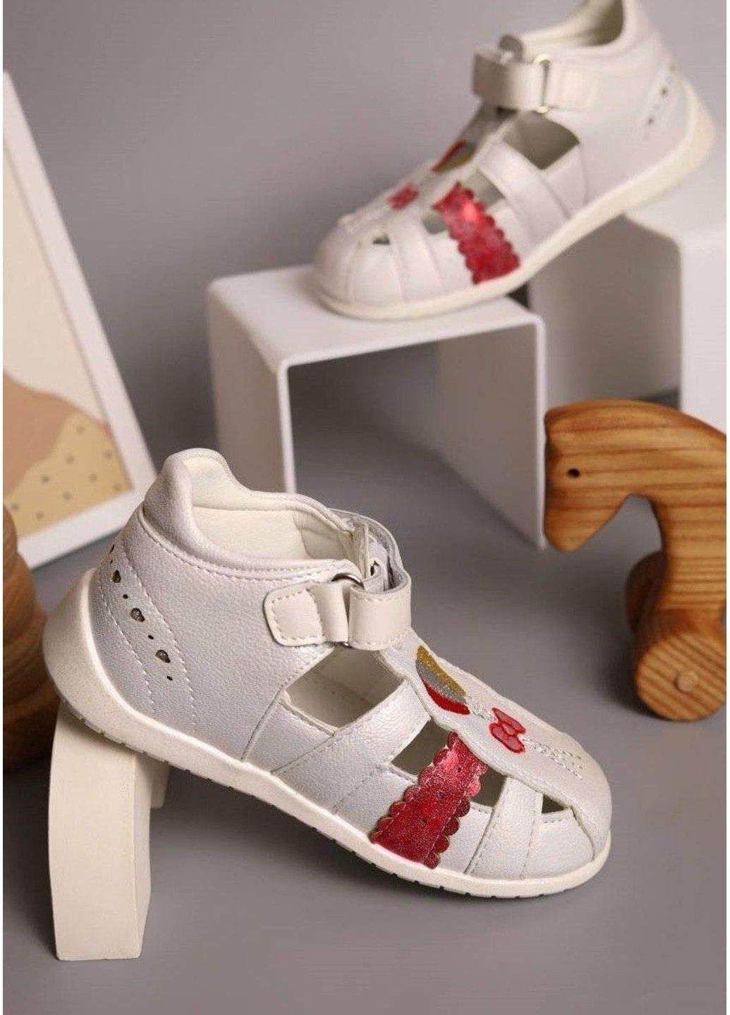 Белые босоножки детские кожаные шарики белые Tom.M