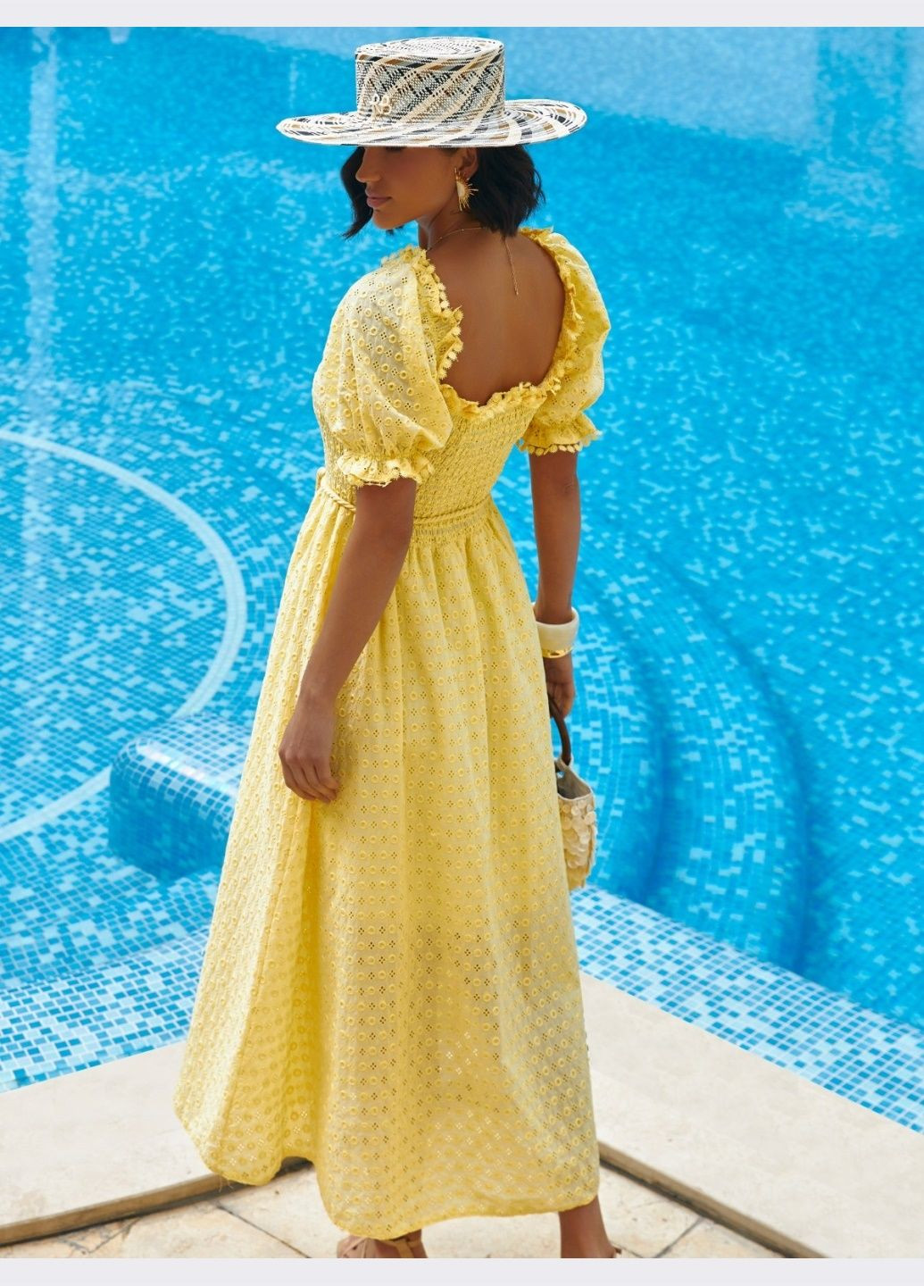 Жовтий святковий жовта сукня-кльош з відкритими плечима та поясом кльош Dressa однотонна