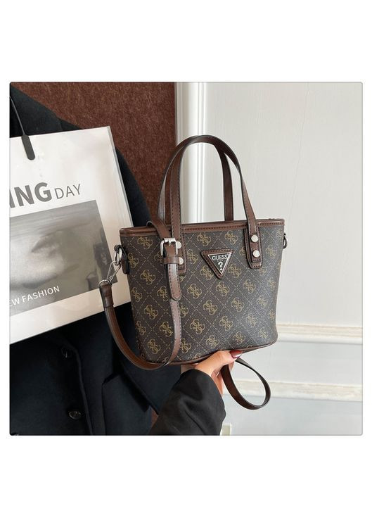 Жіноча сумка Guess 2038 молочна No Brand (367041092)