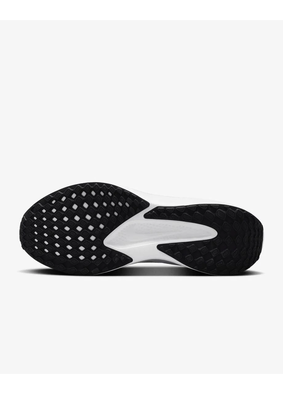 Бежевые кроссовки quest 6 Nike