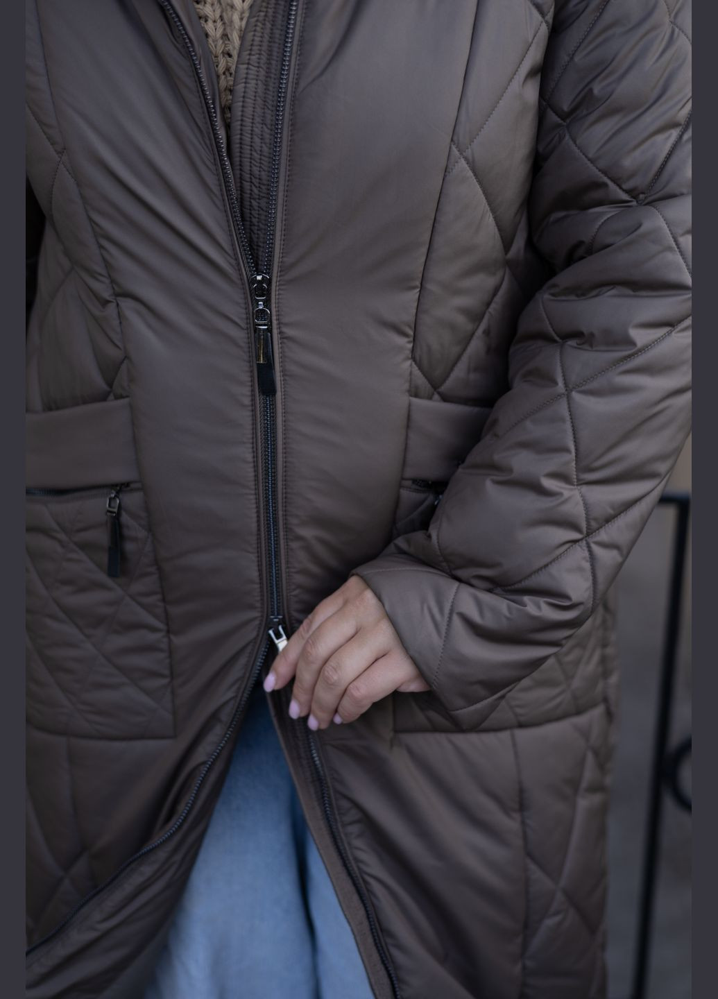 Оливковое зимнее Женское зимнее длинное пальто больших размеров 502852 Delfy