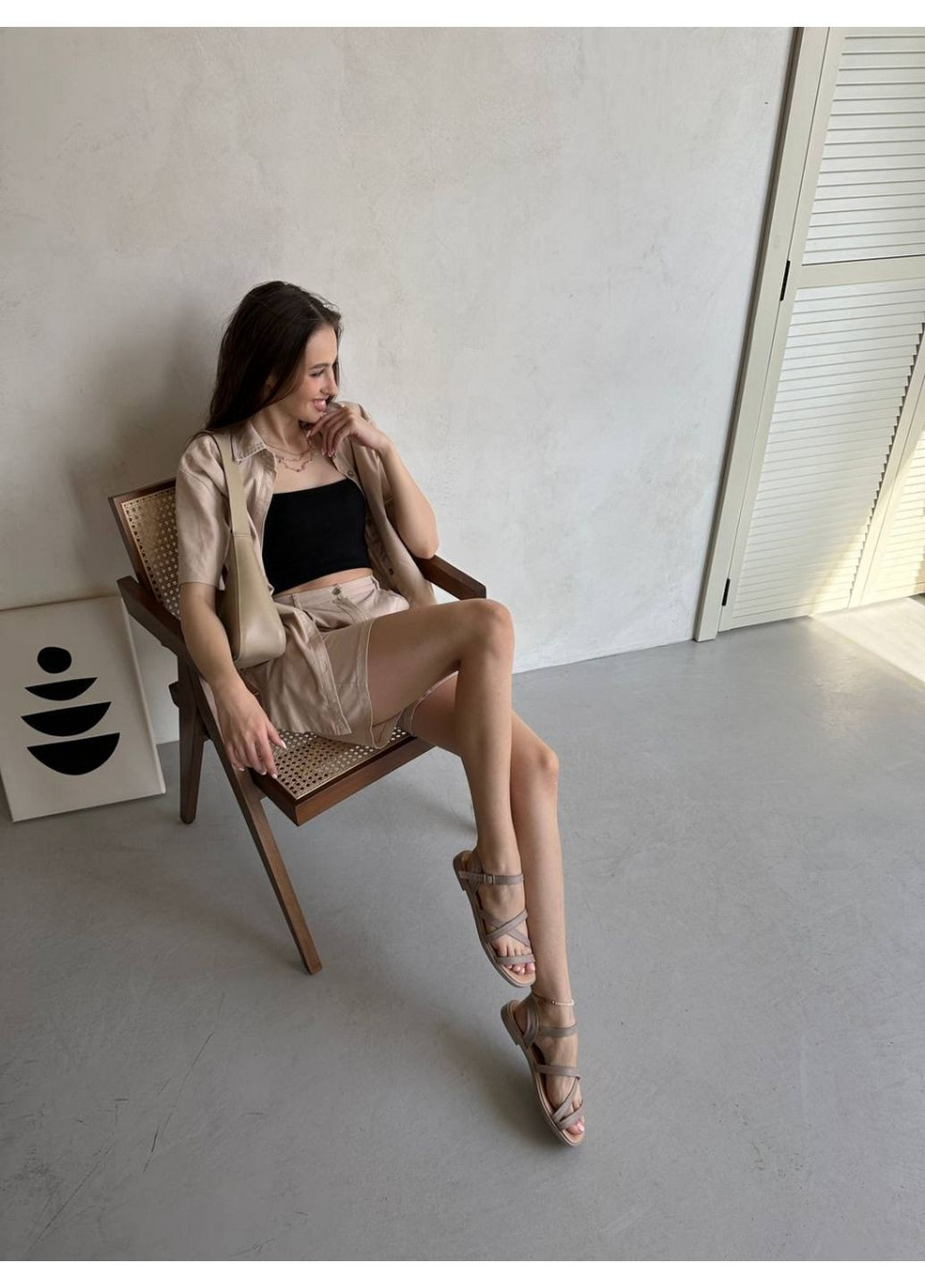 Бежевые кожаные женские босоножки VZUTIK