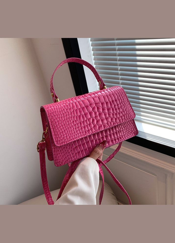 Маленька жіноча сумочка клатч лакова рептилія малинова OEM (312503327)