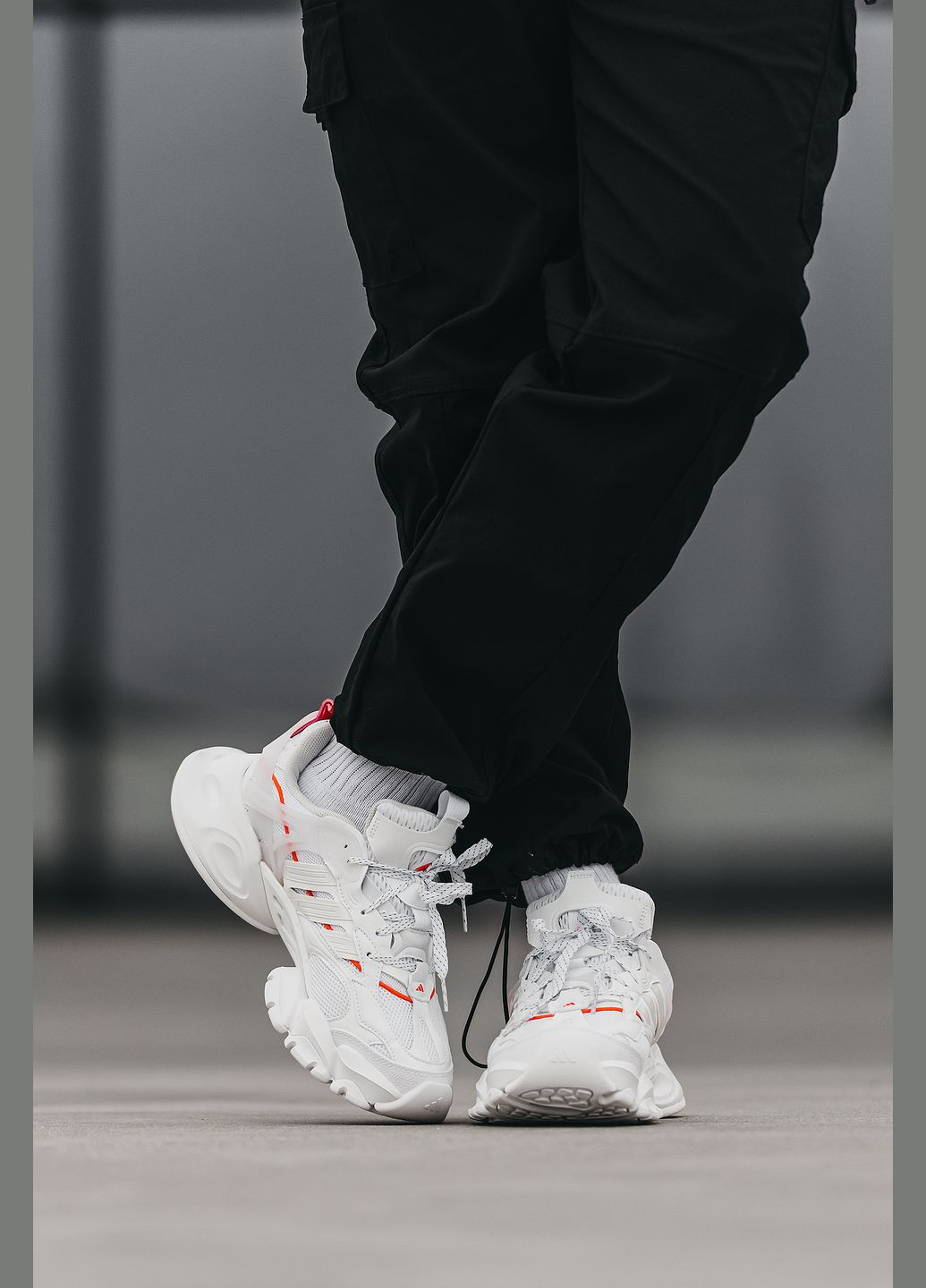 Білі всесезон кросівки чоловічі і жіночі adidas vento xlg white orange | адідас венто білі оранжеві No Brand