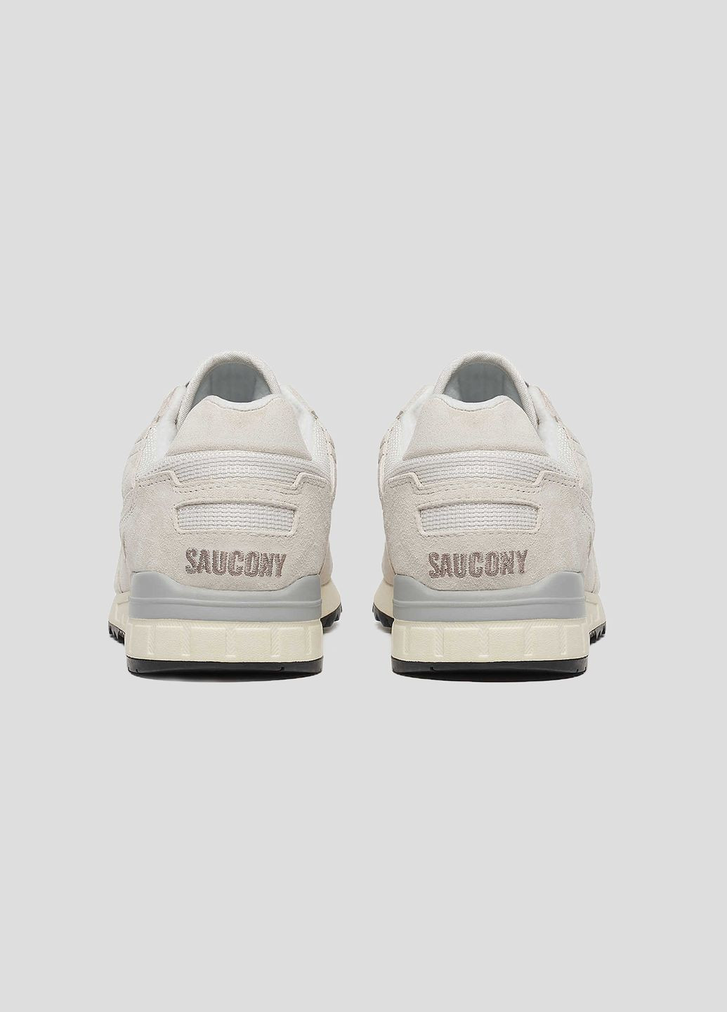 Молочные всесезонные кроссовки из замши и текстиля молочного оттенка shadow 5000 Saucony