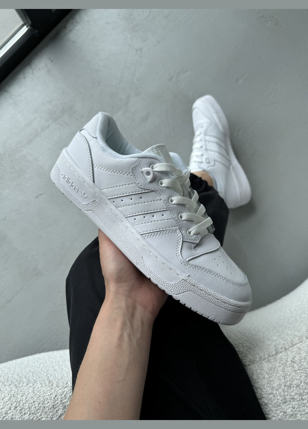 Білі Осінні кросівки чоловічі adidas rivalry white | адідас рівалру білі No Brand