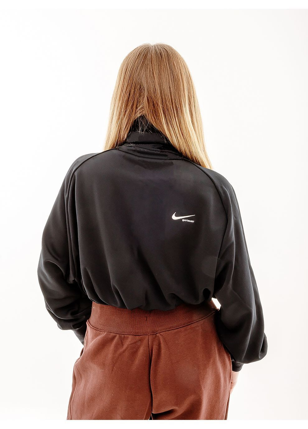 Черная демисезонная женская куртка cllctn crop jkt черный Nike