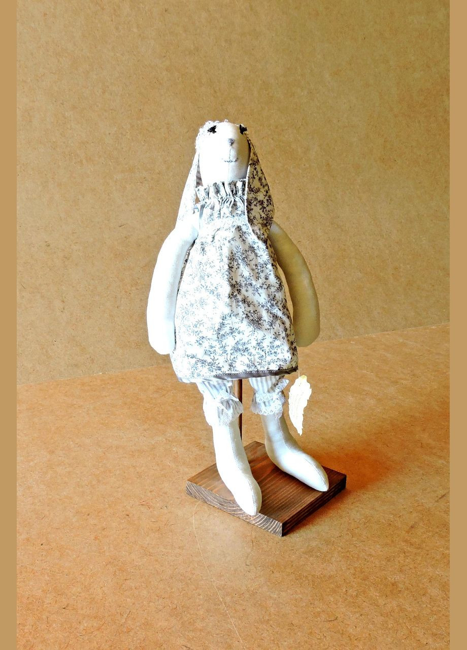 Підставка для ляльок з дерева Морбідо 13х13 капучино (КУК-130209) No Brand (328909082)