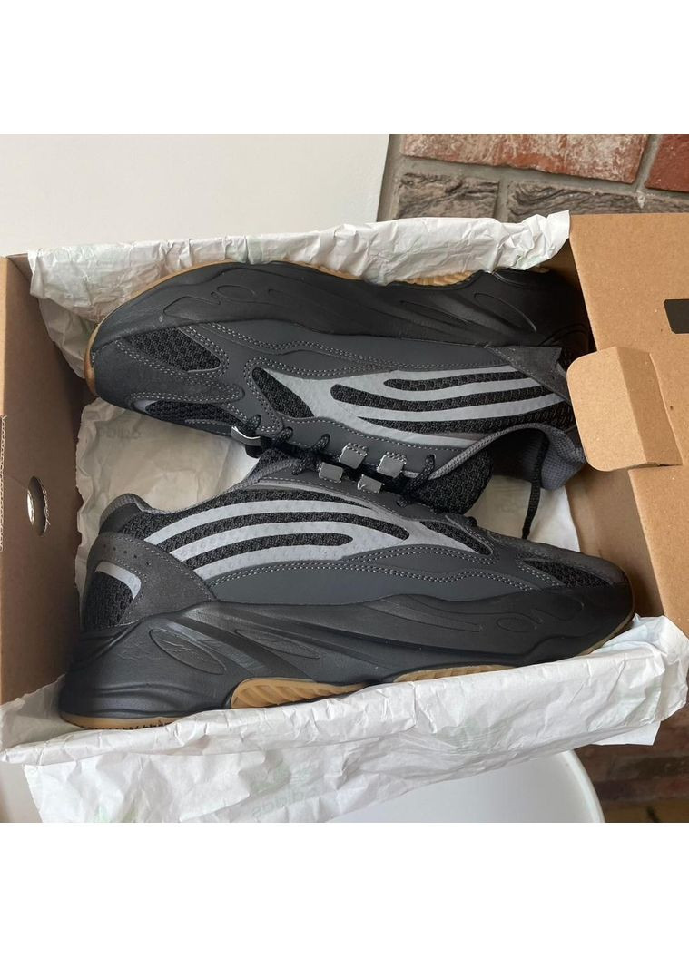 Серые демисезонные кроссовки мужские adidas yeezy boost 700 v2 no logo grey адидас изи буст No Brand