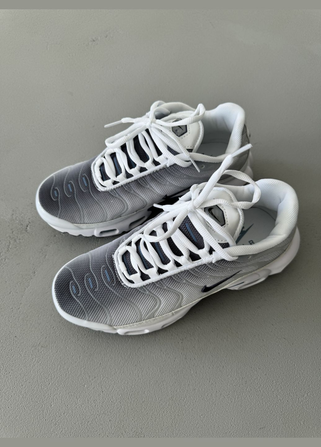 Сірі Осінні кросівки чоловічі nike air max tn plus grey white | найк аір макс тн плюс сірі білі No Brand