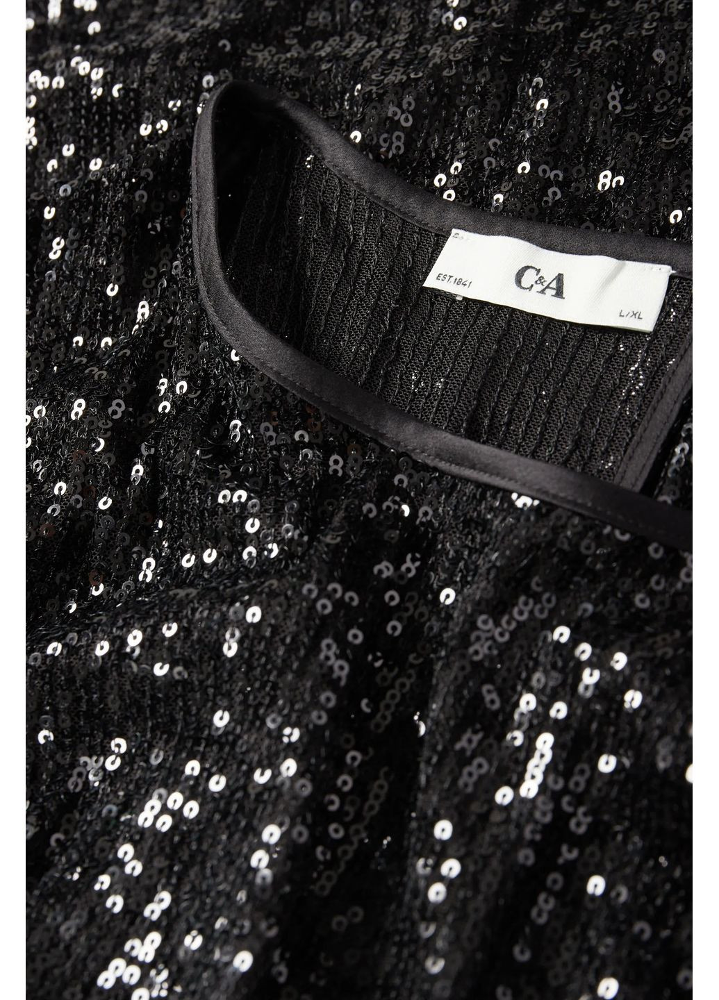 Чорна блуза оверсайз в паєтки C&A
