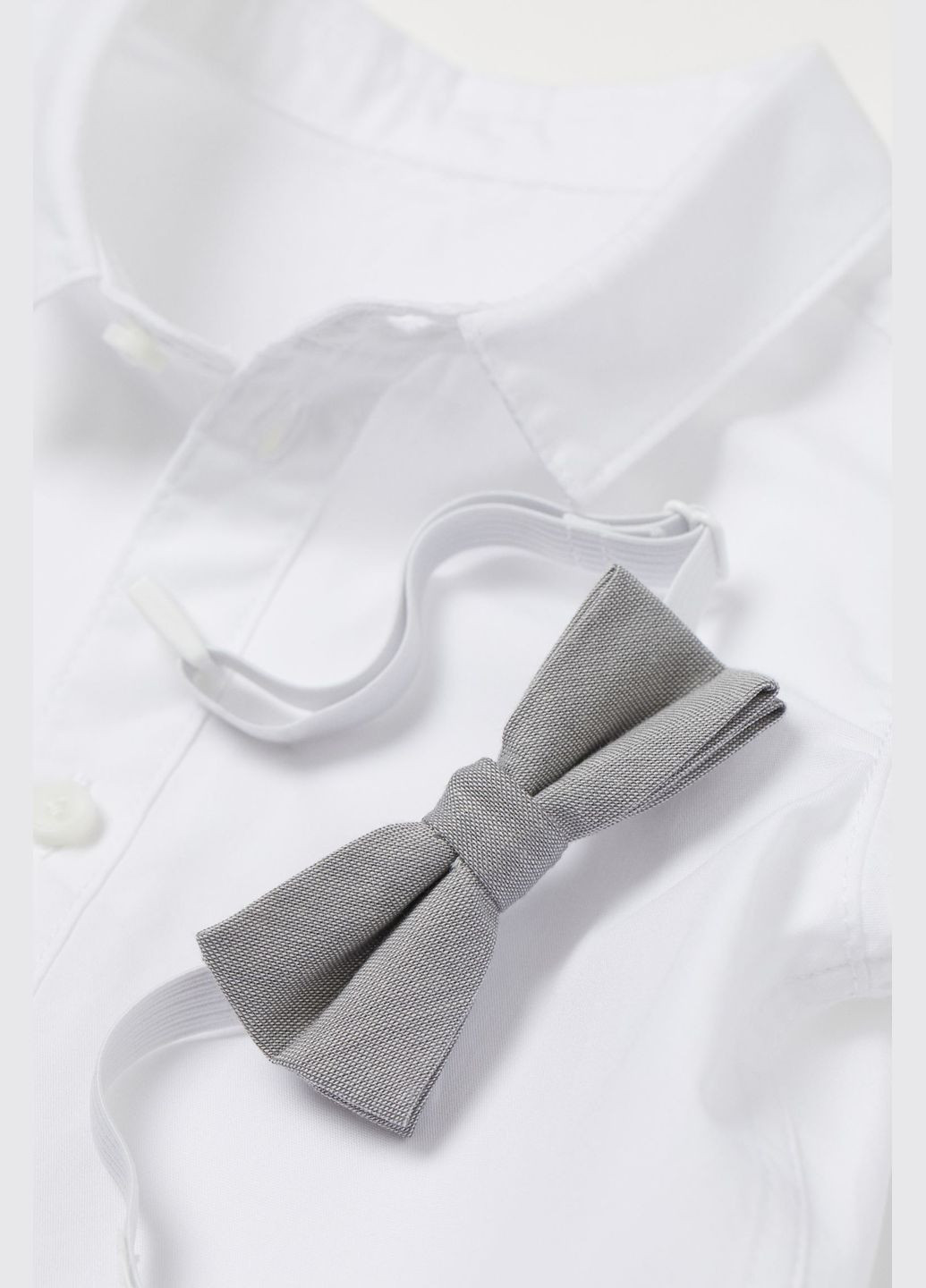 Белый демисезонный костюм (рубашка,бабочка,жилет, брюки) H&M