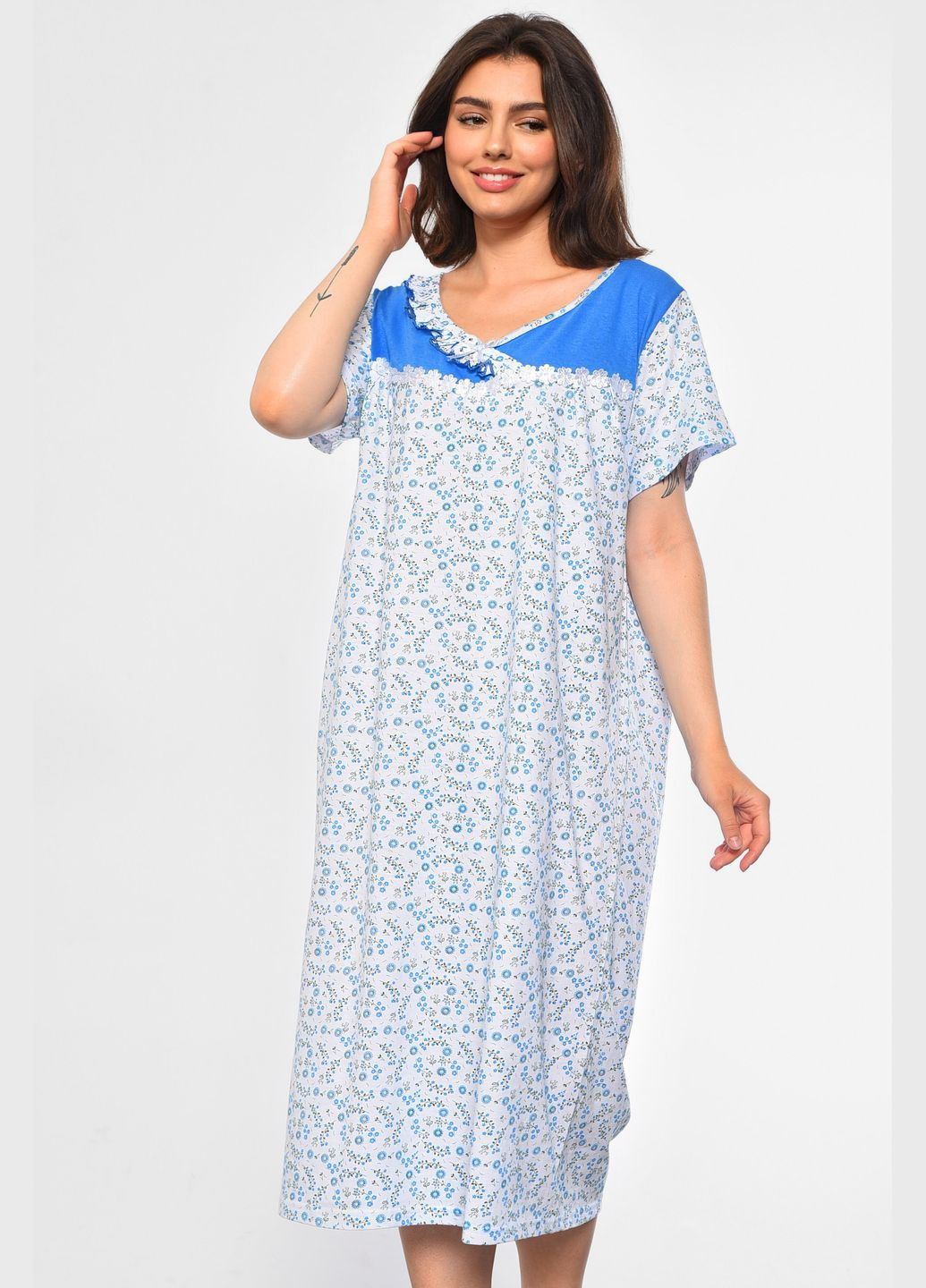 Ночнушка женская полубатальная белого цвета с цветочным принтом Let's Shop (296983848)