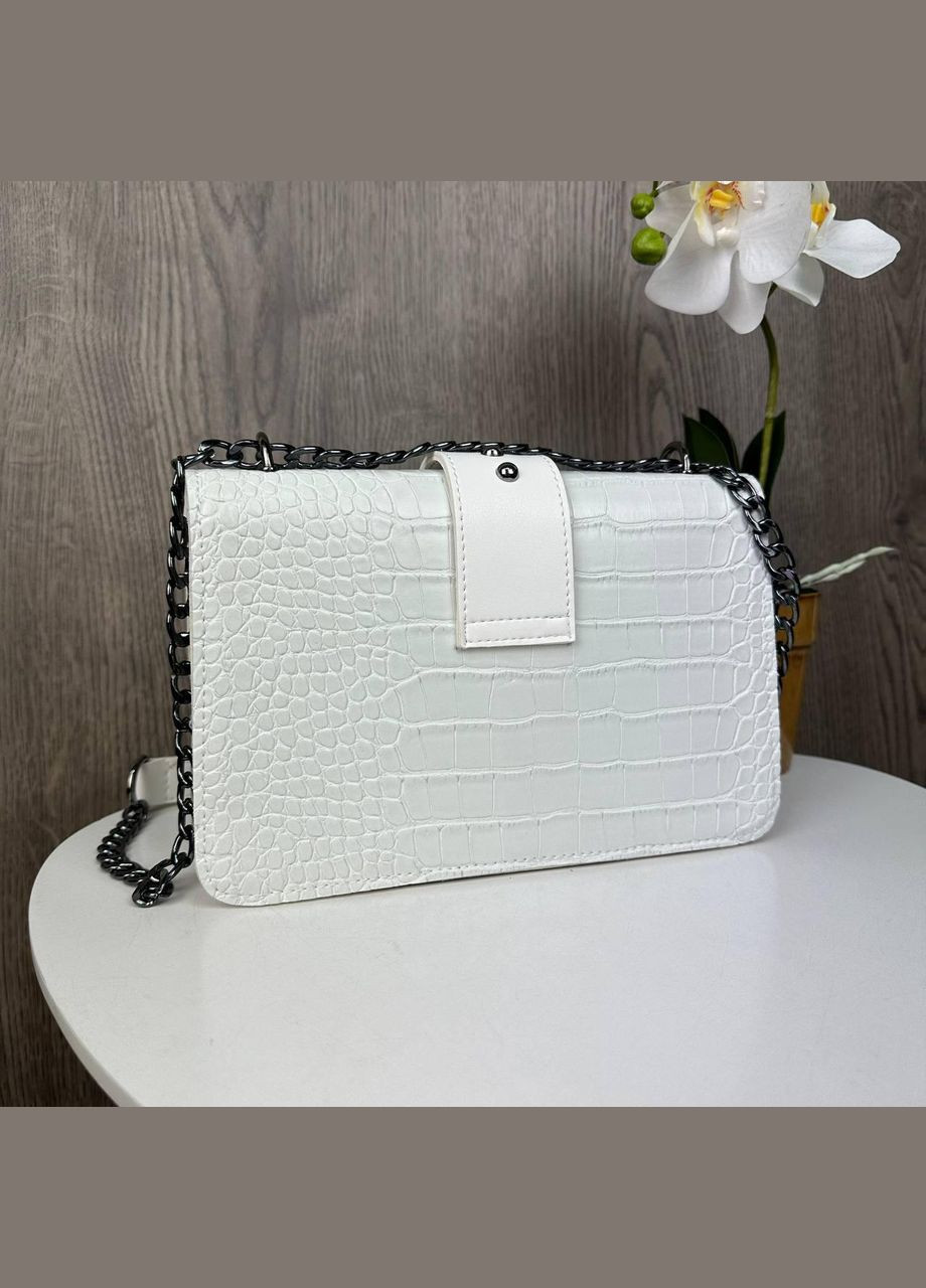Женская сумочка клатч на цепочке рептилия лаковая Белый No Brand (298996934)