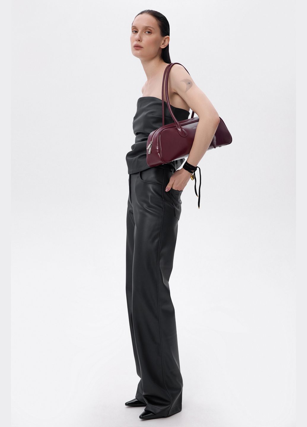 Штани, колір чорний Estro (324064251)