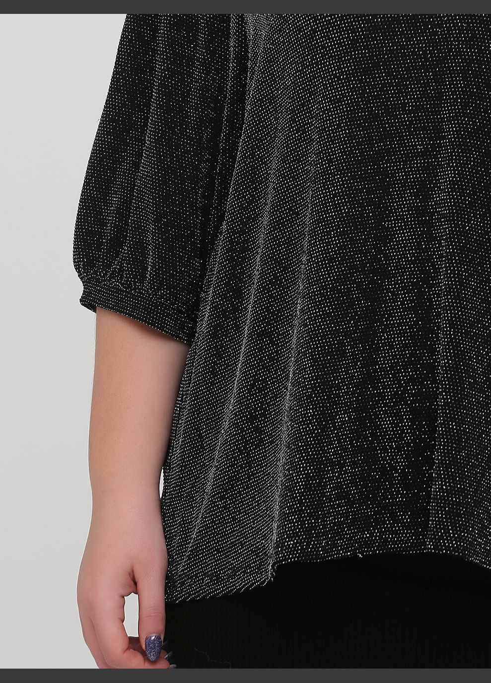 Черная демисезонная блузка из блестящего трикотажа для женщины 0926841 H&M